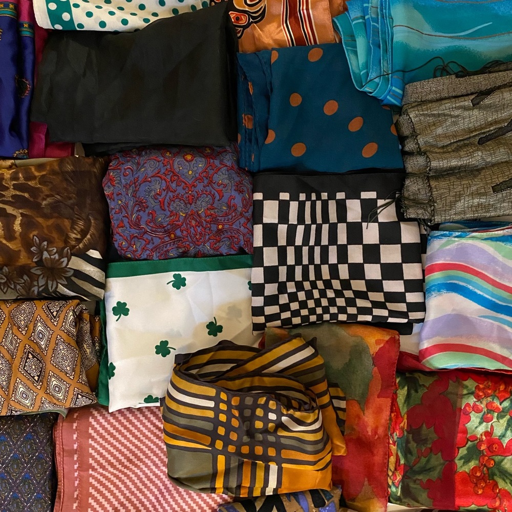 Lot of 30 amazing long vintage scarves